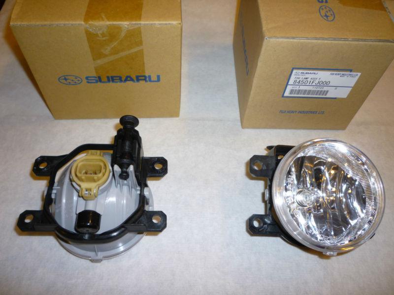 Subaru impreza fog light assembly set oem (left&right)