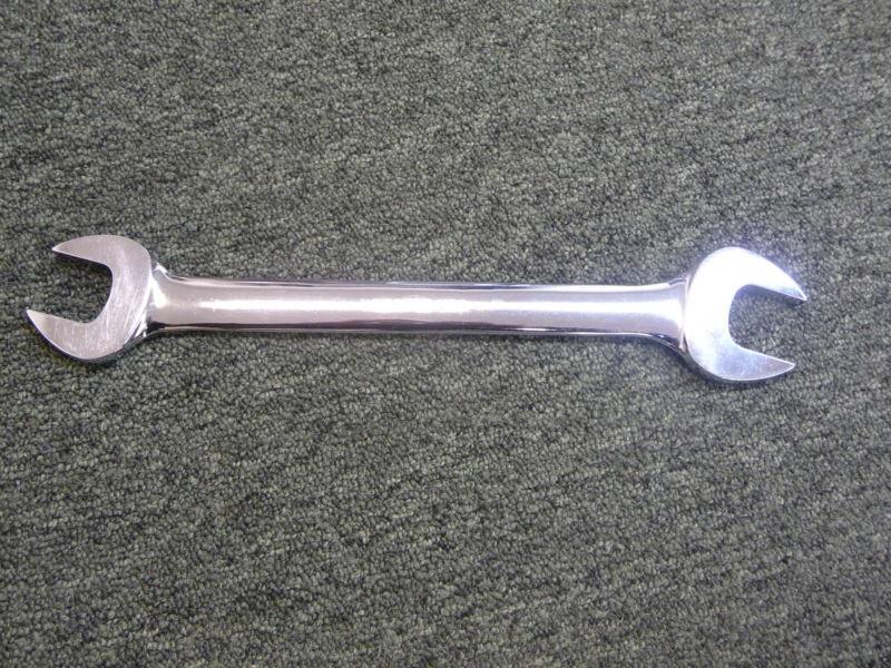 (t2) snap on standard length 27-30 mm open end wrench ***look***