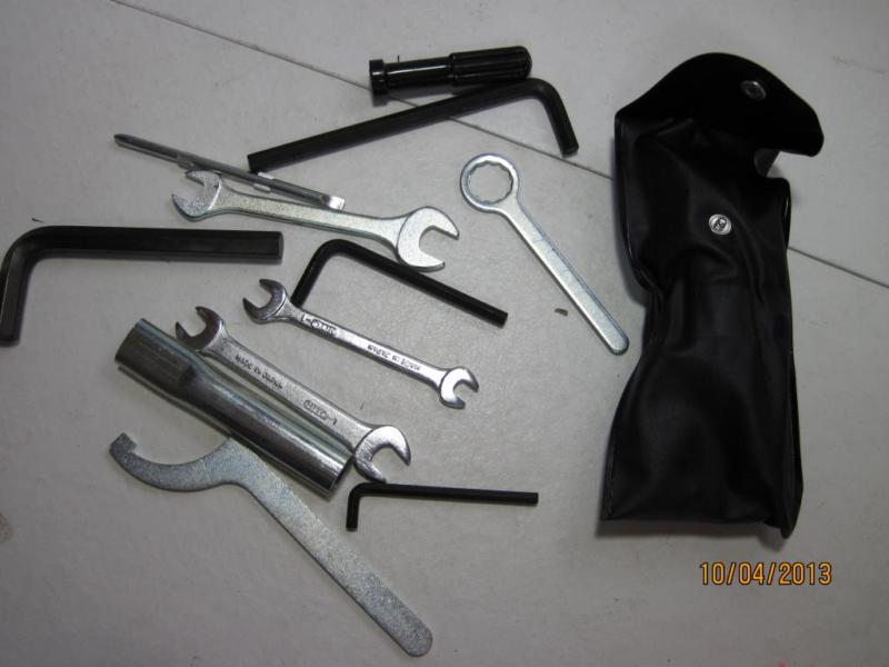 2011 kawasaki ninja z 1000 tool kit z-1000 free shipping # 1404