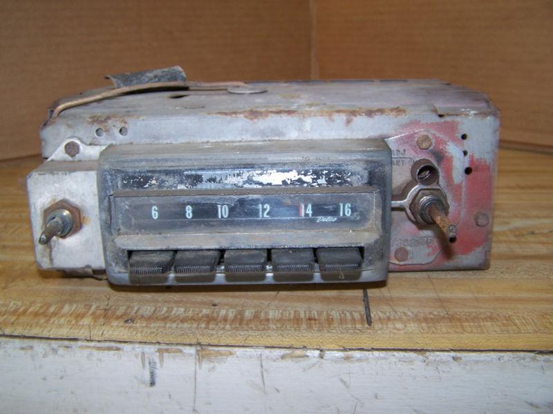 Original delco 1967 - 1968 chevelle  am radio 