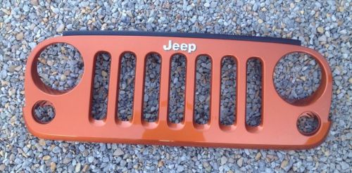 2011 jeep wrangler sport grill in mango tango new in box-  oiiiiiiio