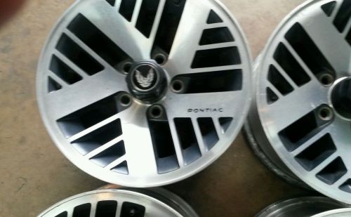 3rd generation pontiac firebird aluminum wheels