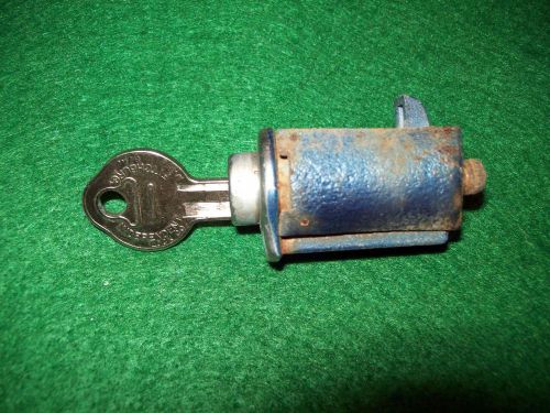 Original 1948 1950 chevy pontiac glove box lock w key