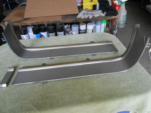 1967 ford mustang grill   surrand panel 2pc w/center strip