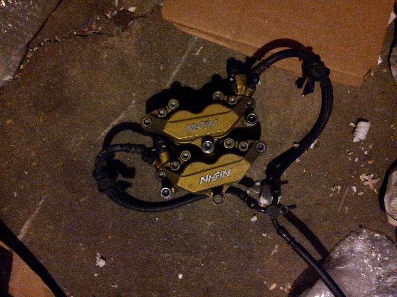 01/03 honda cbr 954 rr brake calipers  with pats