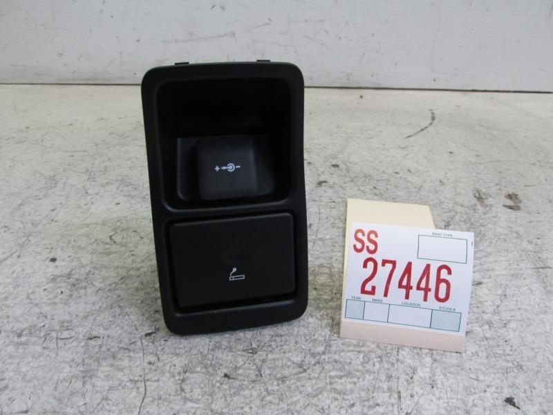 02 03 freelander center console rear ashtray cigarette lighter terminal panel