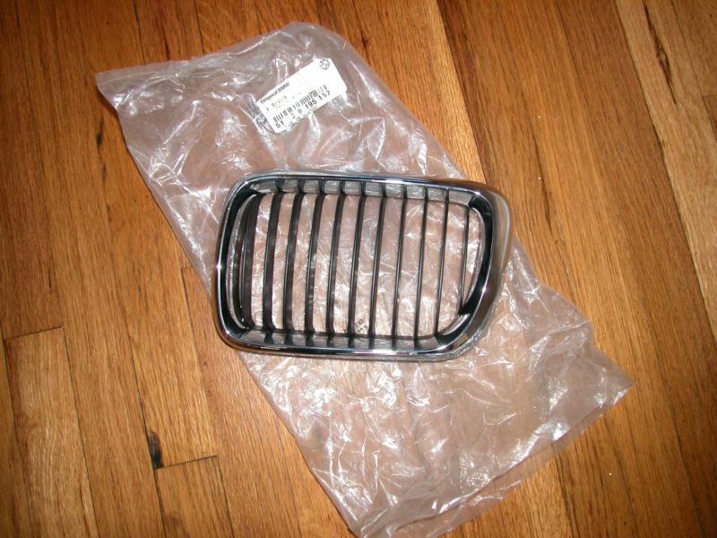 Bmw 1999 3 series left front grille 