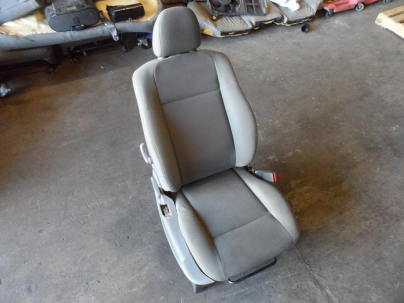 05 06 07 magnum front right passenger seat w/o air bag cloth 