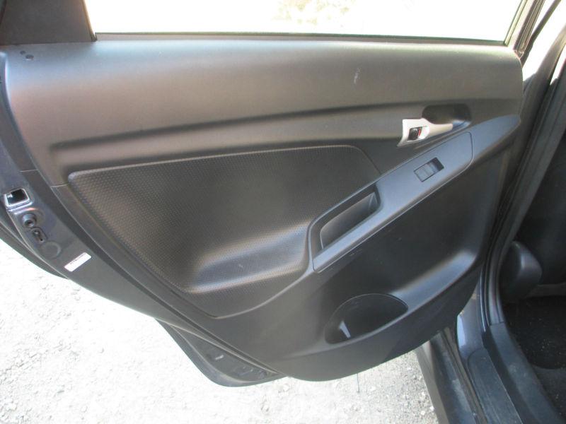 09 2009 pontiac vibe gt 2.4l left rear interior door panel trim oem#2276