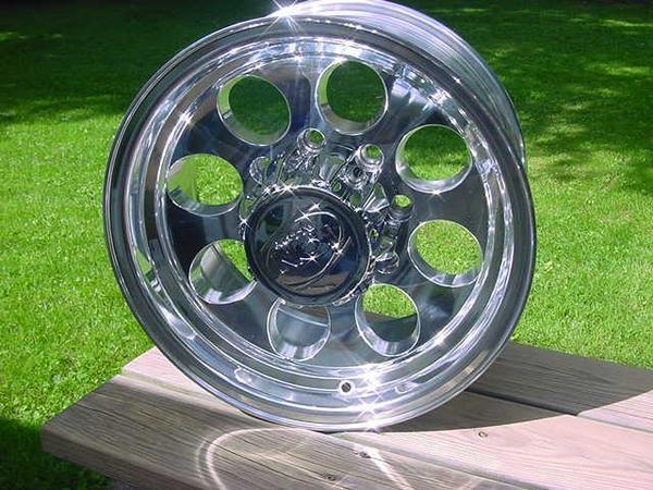 20x9"  8 lug  ( 8 on 170mm ) ford only 99 up/ super duty polished  baja style