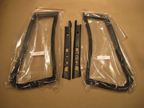 Mgb parts: quarter light / vent window + frame seals 62-80 mgb roadster