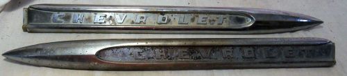 1950&#034;s  pair of chevrolet spears w/ name emblems pt3726754-3726753 lh