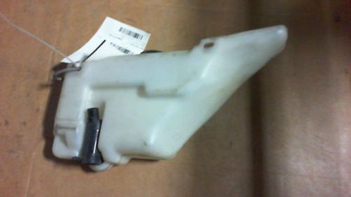 01 crown victoria wash reservoir assy 20072