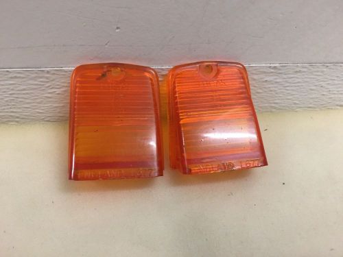 My mgb lucas side marker light! upper sections! pair! l677! no reserve!