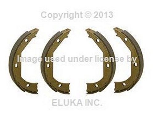 Bmw genuine brake shoe set for parking brake e39 e46 e82 e84 e88 e90 e91 e92 e93