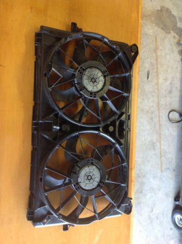 Silverado 1500 radiator cooling fan assembly 05 15244099