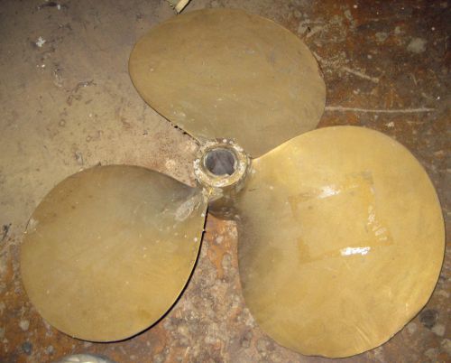 Bronze 3 blade propeller 34 x 24 x 2-1/2&#034; tapered shaft r/h rotation