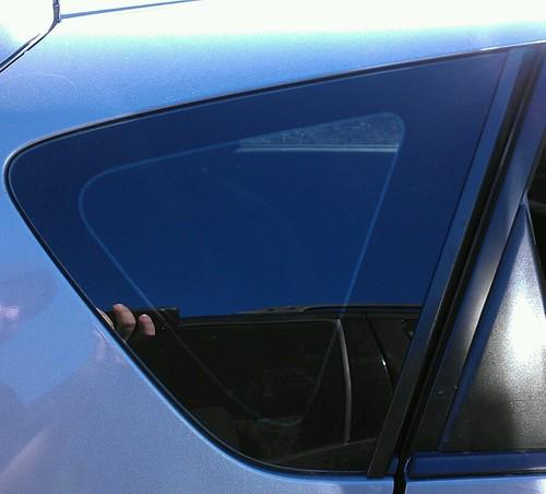 2004 2005 2006 mazda 3 2.3l hatchback passenger side rear quarter glass w/ tint