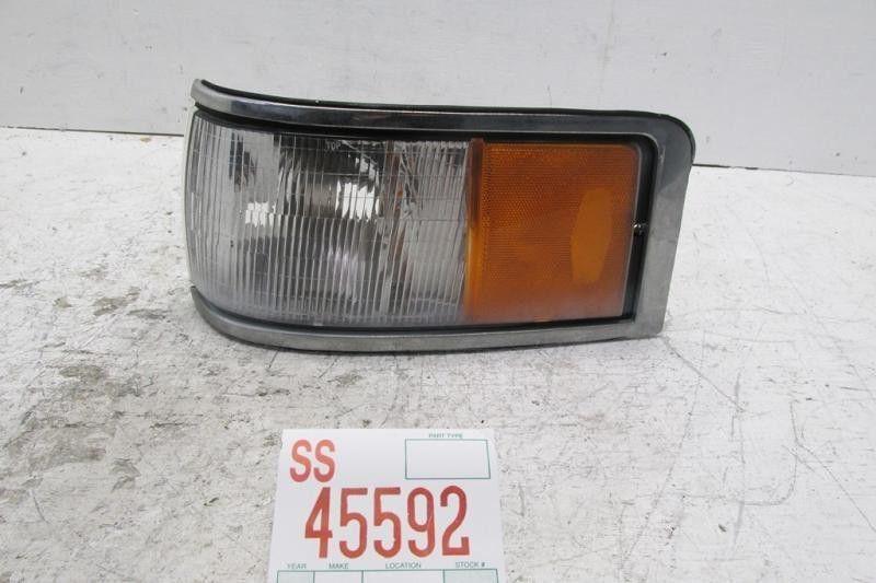 90 91 92 93 94 lincoln town car left driver front signal turn light lamp oem