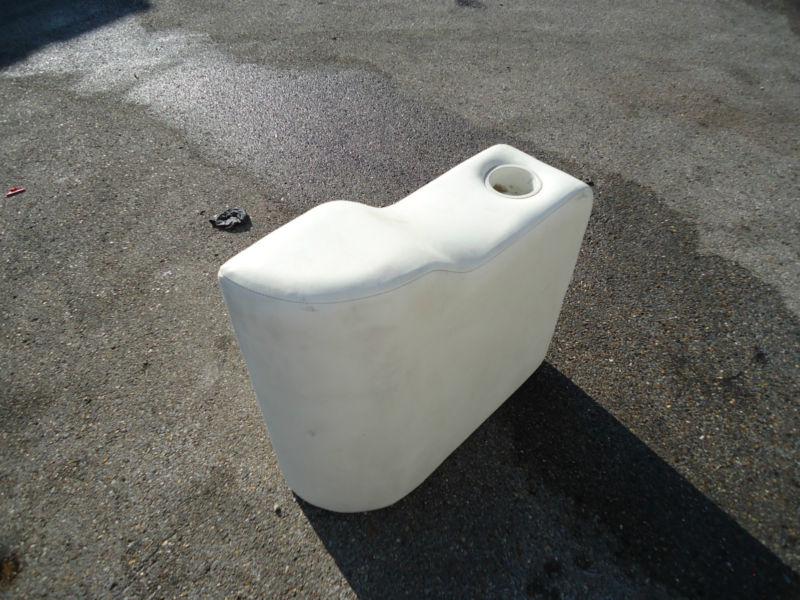 Pontoon arm rest w/cup holder white 8.5'' radius right furniture boat seats a-26