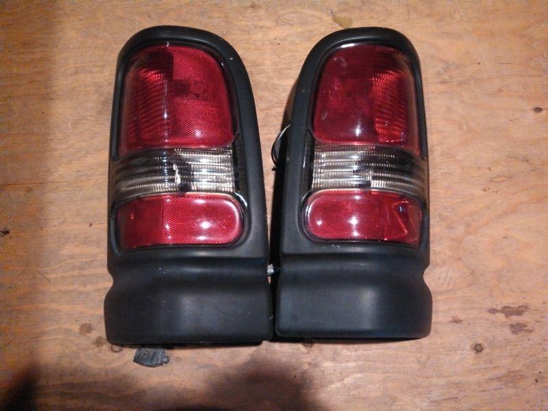 1994-2002 dodge ram 1500 2500 3500 tail lights with harnesses