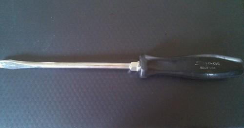 Snap-on black handle  flat head screwdriver part# sdd8 used