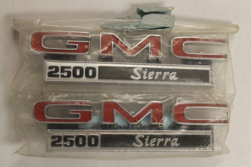 1971 - 1972 gmc truck fender emblems &#034;gmc 2500 sierra&#034; pair - new