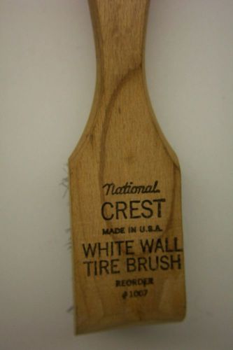 Vintage national crest white wall tire brush--wire--made in u.s.a.