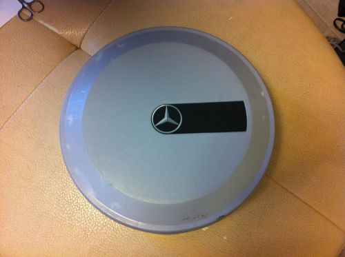 Mercedes benz back wheel holder