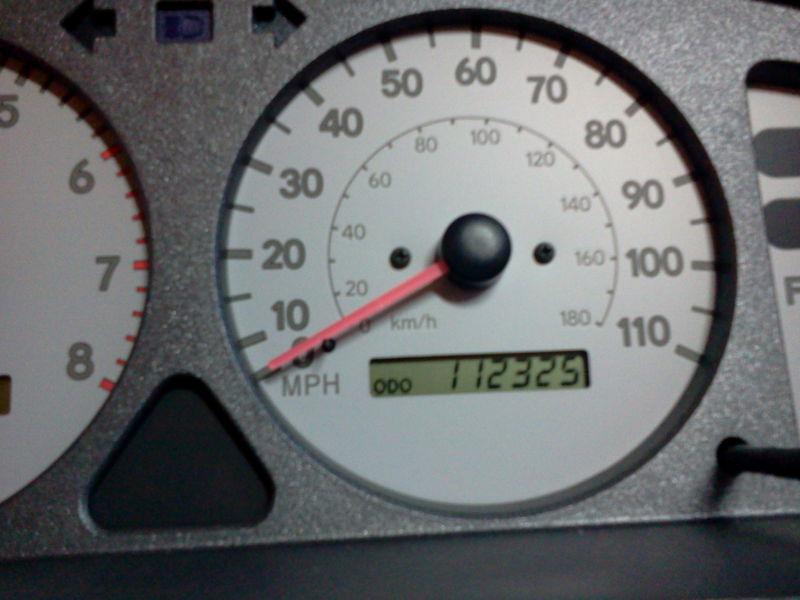 98-02 toyota corolla speedometer cluster with tach 112k miles all models