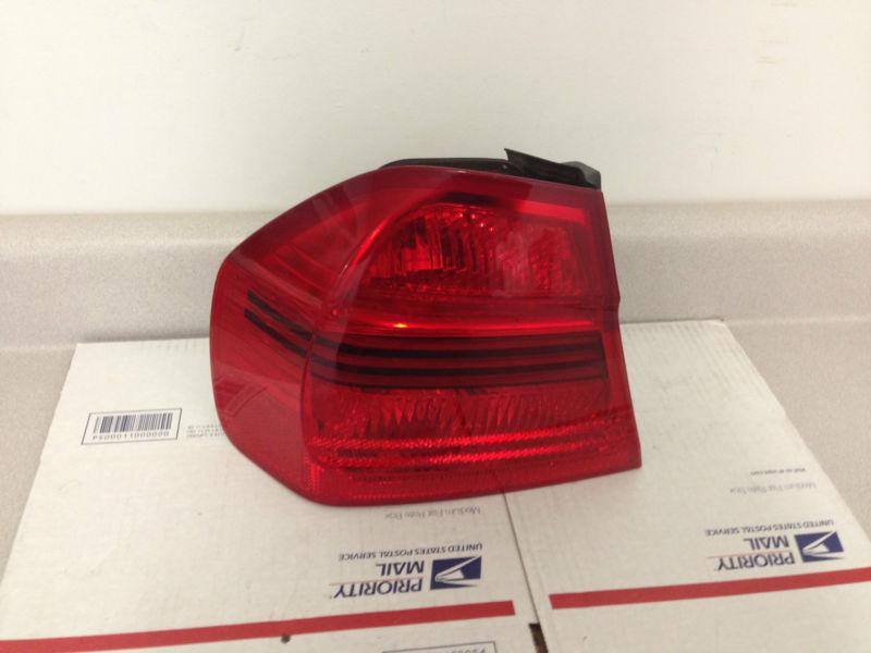 Bmw oem e90 rear right r side rear taillight taillamp tail light lamp