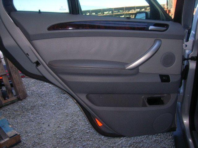 Bmw x5 3.0i sav e53 interior door panel assembly l/r v11192