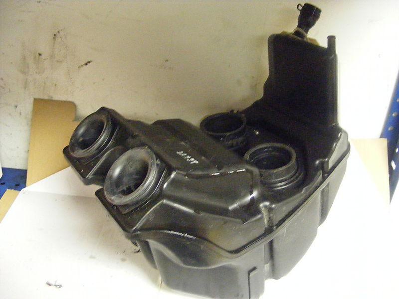 09 kawasaki ex650c air box  oem   890 miles