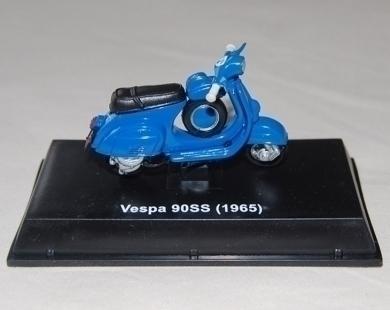 New vespa die cast model 1965 vespa 90s die cast blue
