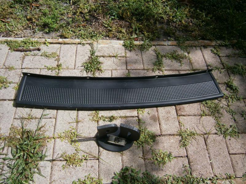 2008-2010 jeep liberty rear bumper trim assembly  oem/warranty