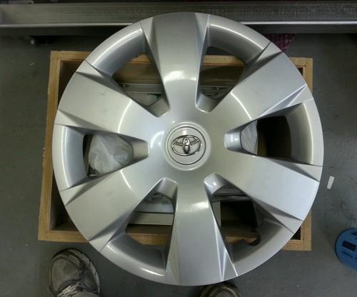 Genuine toyota camry hub cap wheel cover 2ea  p/n 42602-06010 