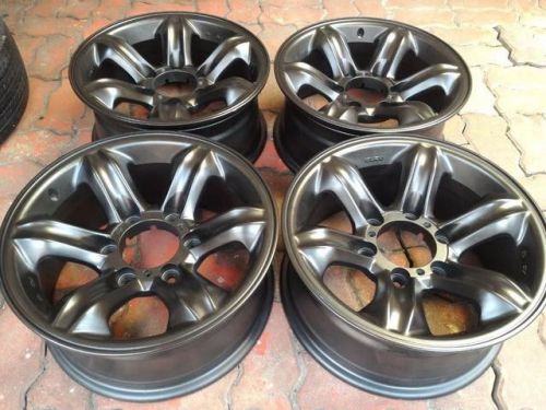 Genuine oem isuzu wheels rims 1ุ6&#034; 6h x pcd 139.7 rare to find for your 4wd ride
