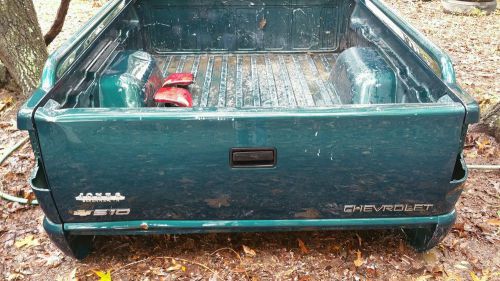 1996 chevrolet s-10 truck bed - fits 94-03