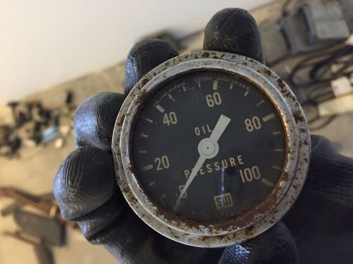 Vintage stewart warner oil pressure gauge 2 1/16&#034; sw 826366 black face
