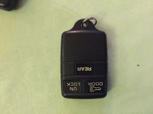 Oem keyless entry remote key fob pn 10205239