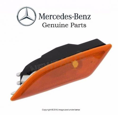 Mercedes benz c300 c350 c63 c250 genuine mercedes turn signal light - bumper