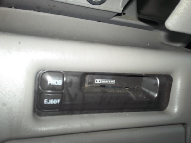Radio/stereo for 95 96 00 01 02 chevy suburban 1500 ~ cass player remote