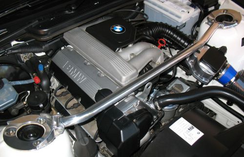 Rare eibach strut brace off bmw e36 318i in as new cond. pick up from sth melb.