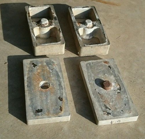 Rear lifting blocks