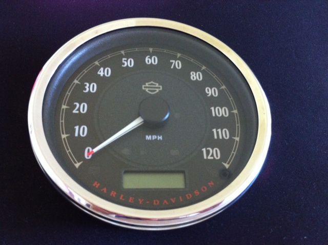 Harley speedometer 67096-12 softail’s dyna's ,touring bikes,ultra classic,