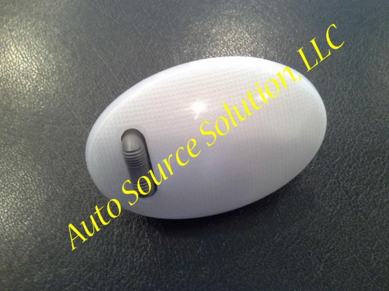 New genuine smart fortwo interior lamp with bulb 451 with one year warranty