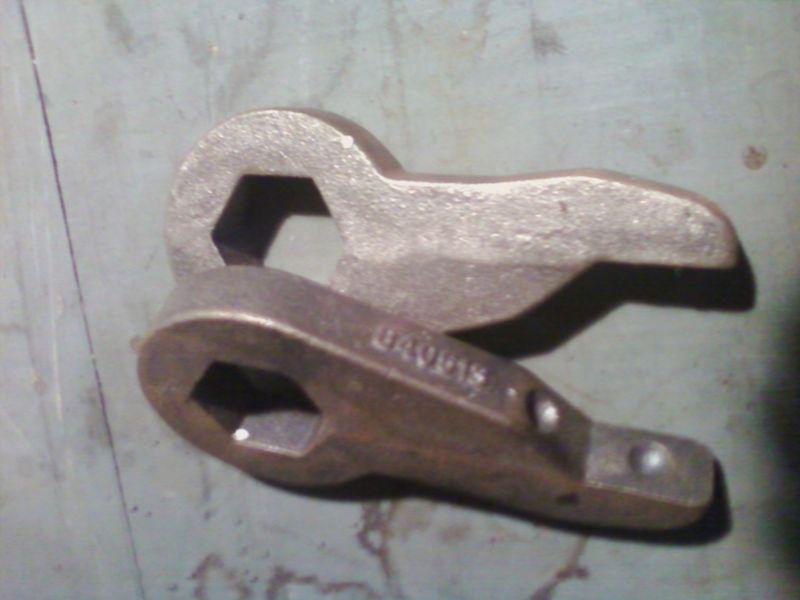 Torsion bar keys 1500 sierra silverado 840513 gm pair