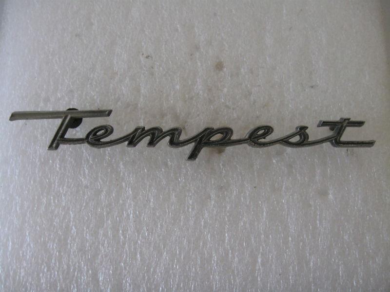  pontiac "tempest" emblem  badge script trim   vintage metal  gm black/chrome