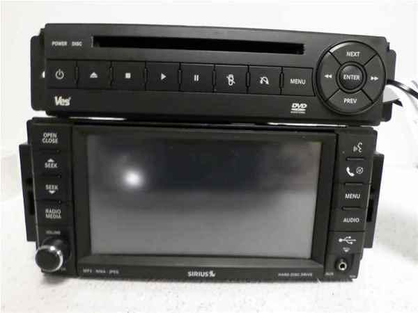 09 town & country dvd navigation mp3 player radio oem
