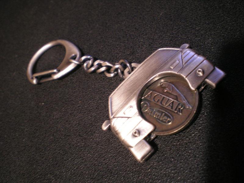 Jaguar daimler key chain key ring coin holder silvertone metal new in box